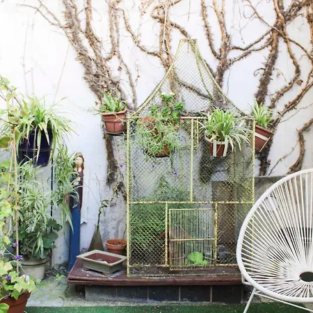 Atypical With Terrace Paris