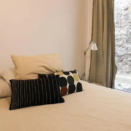 Atypical With Terrace Apartamento